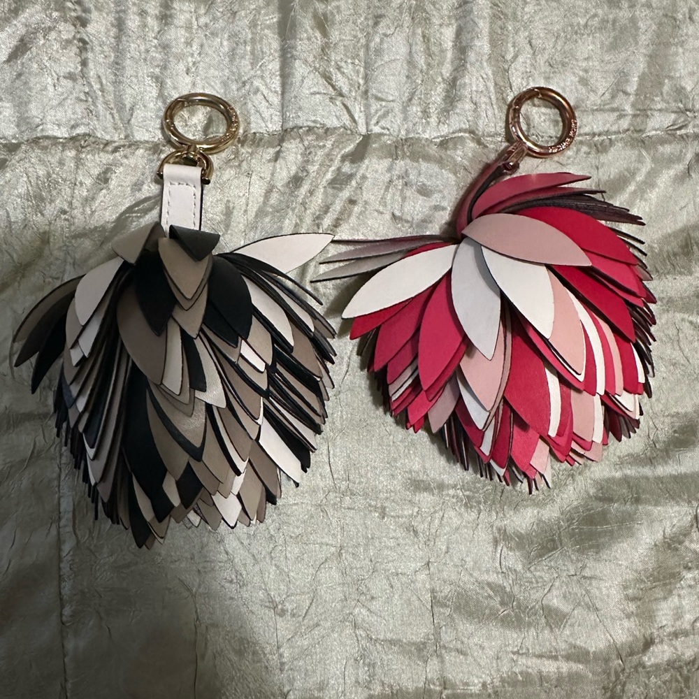 Colorful Leaf Keychain Set